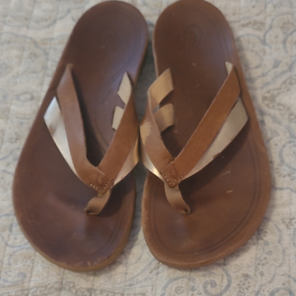 OluKai Brown and Tan Women's Sandals
